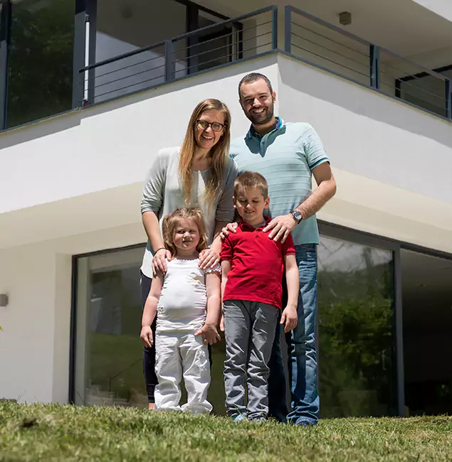 Why Kennesaw Trusts Kennesaw Pest Control Pro for Carpenter Bee Removal?